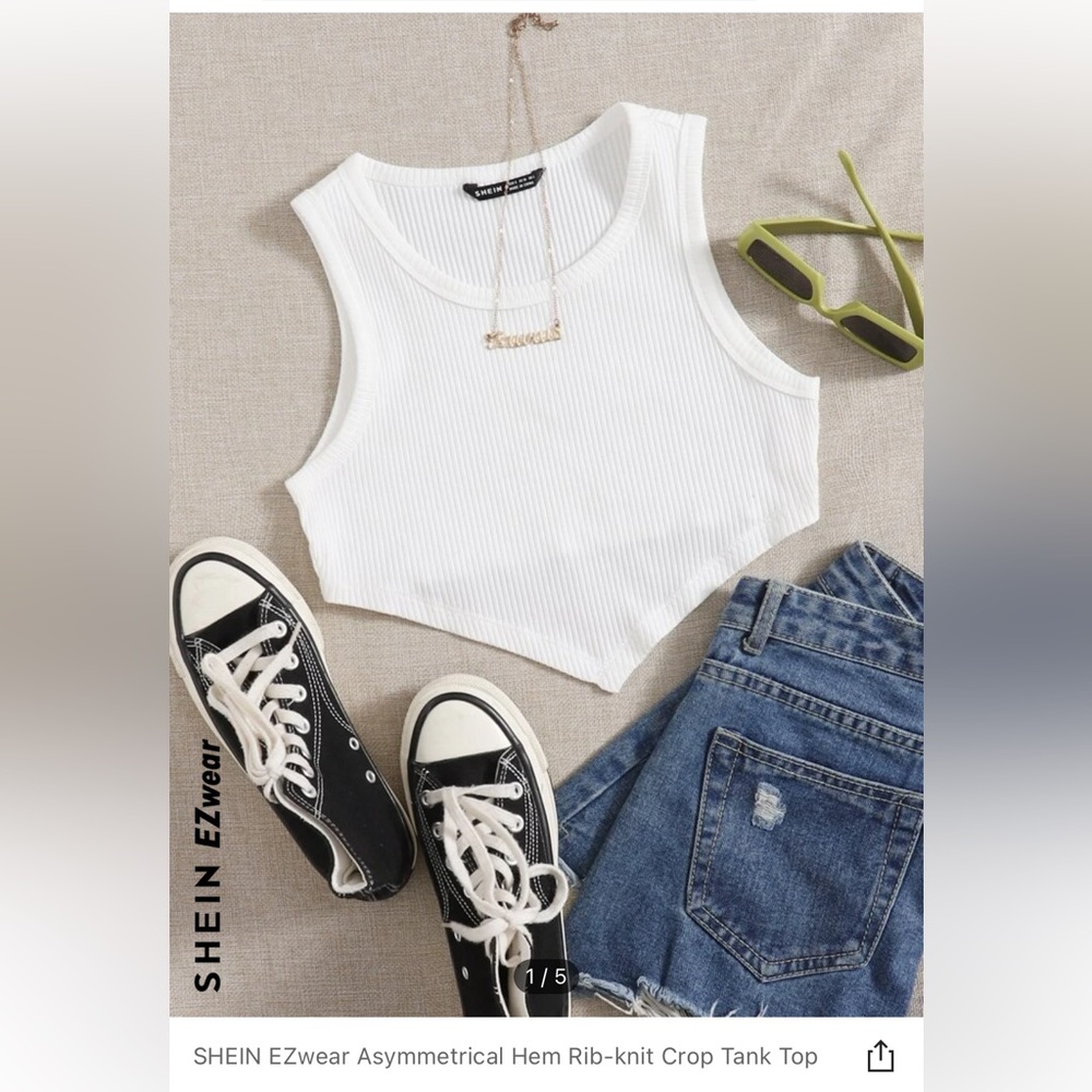 SHEIN WHITE CROP TOP